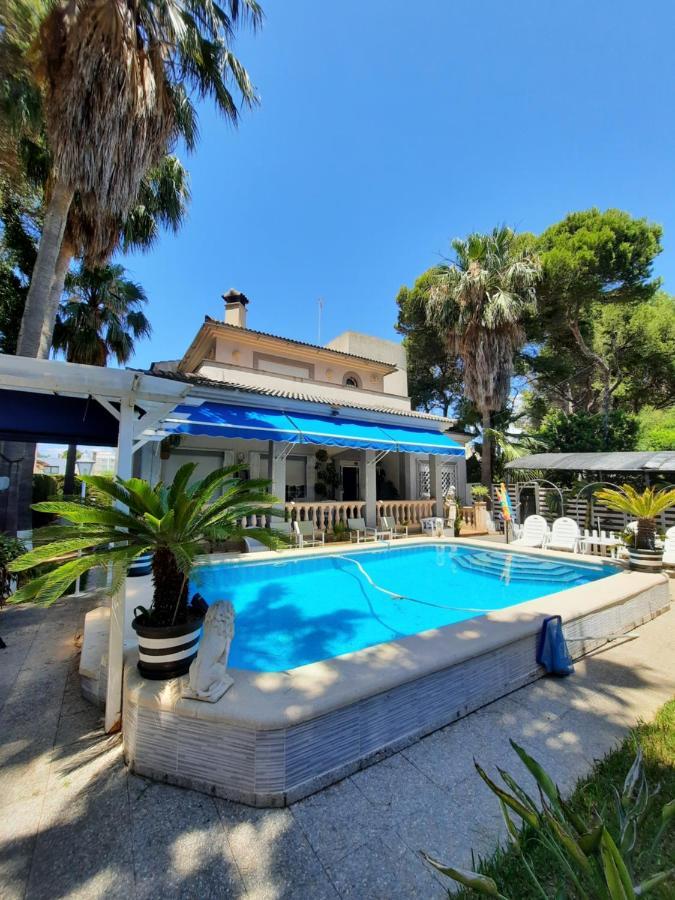 Matias Pool And Beach