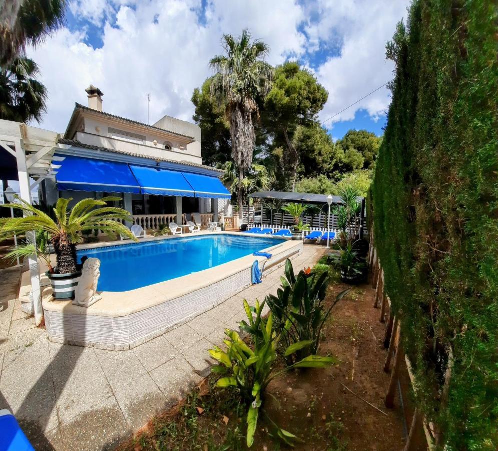 Villa Matias Pool And Beach *