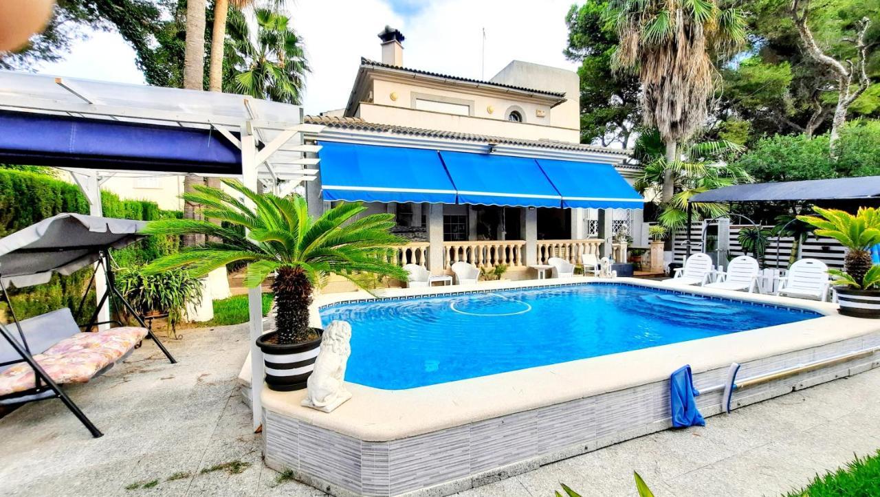 Matias Pool&beach *